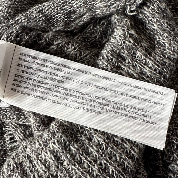 Hollister Black White Space Dye Hi Lo Knit Sweater Size Medium/Large - Picture 7 of 9